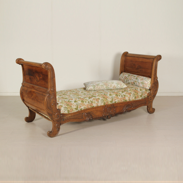 Letto a barca - Letti e testate - Antiquariato - dimanoinmano.it Letto a barca - Letti e testate - Antiquariato - dimanoinmano.it