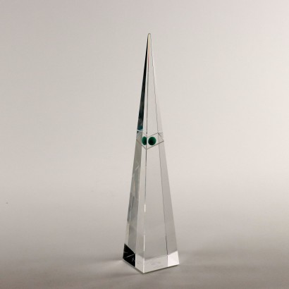 Obelisk Swarovski Hong Kong Tower