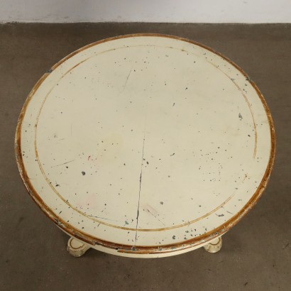 Carlo X Round Table in Lacquered Wood