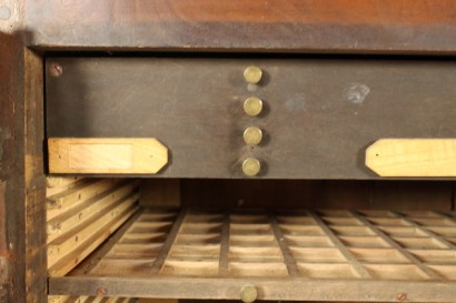 sideboard, Cabinet, turned feet, doors, sliding shelves, compartments, #antiquariato, #credenze