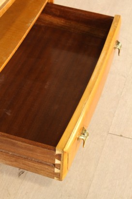 bedside tables, 50s, veneered wood, maple, mirrored glass, decorated, brass, #modernity, #furniture