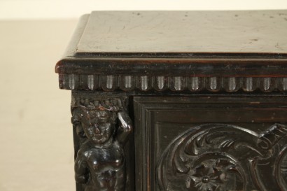 antiques, antique chest, chest, chest 800 Baroque, Baroque, #dimanoinmano, #antiquariato, #cassapancaantica, #cassapanca800, #cassapancabarocca, #barocco, #cassapanca