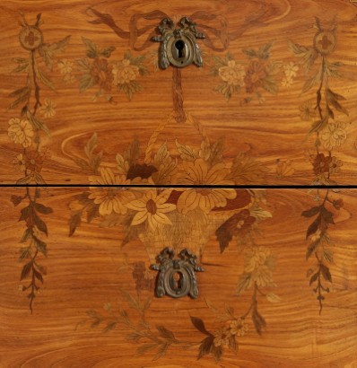 Particular locks floral Marquetry Commodes Napoleon III