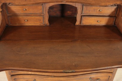 Detail open Panel flips in Baroque style