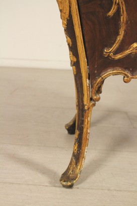 Particular pair nightstands Baroque style