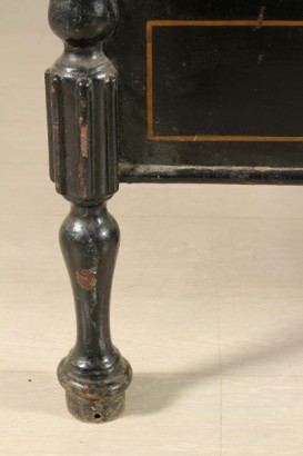 Particolare piede Letto singolo in ferro decorato