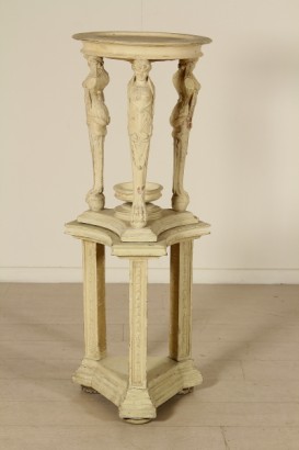 Particular neoclassical Tripod