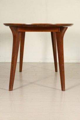 Particular side Saarinen side tables