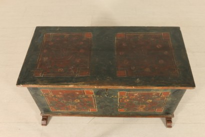 Particular Tyrolean Chest top