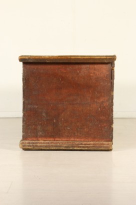 Tyrolean Chest side view
