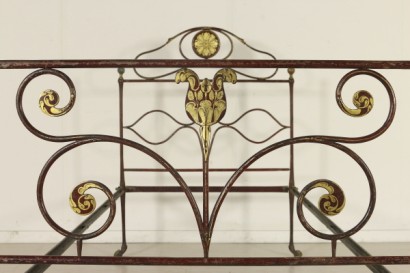 Particular wrought iron bed 700