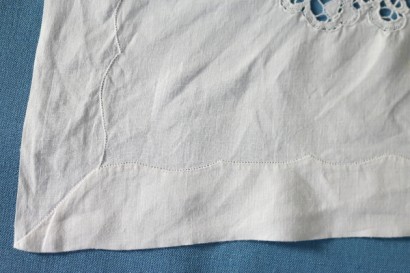 Detalle de encaje de Cantú dos fundas de almohada completa lino doble hoja