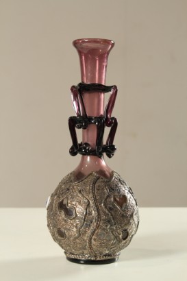 Antiquitäten, Objekte, Vase, Vase aus dem frühen 20. Jahrhundert, geblasene Vase, Amethyst, Silbermetall, Murrina-Element
