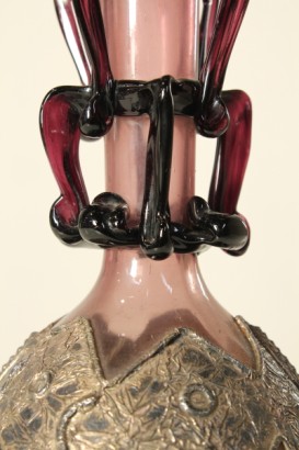 Antiquitäten, Objekte, Vase, Vase aus dem frühen 20. Jahrhundert, geblasene Vase, Amethyst, Silbermetall, Murrina-Element