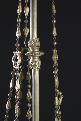 Particular Chandelier in gilded bronze