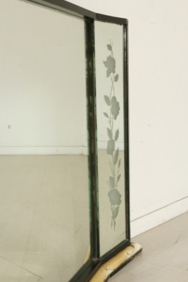 Particular Art Deco Mirror