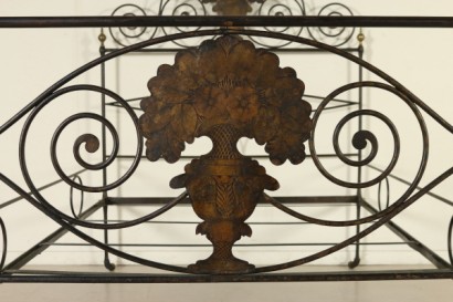 Particular bed in wrought iron, 18th century