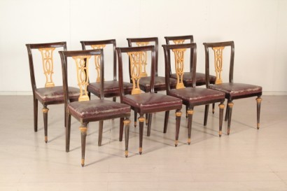 Gruppo otto sedie in stile
