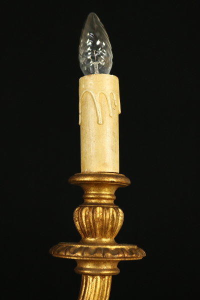 Lampadario in legno dorato Illuminazione Bottega del 900 dimanoinmano it -> Lampadario Antico Legno Dorato Lampadario in legno dorato Illuminazione Bottega del 900 dimanoinmano it -> Lampadario Antico Legno Dorato