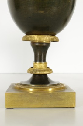 Coppia di vasi in bronzo - particolare