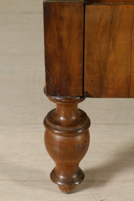 Par de bronce con incrustaciones de Dresser-detalle