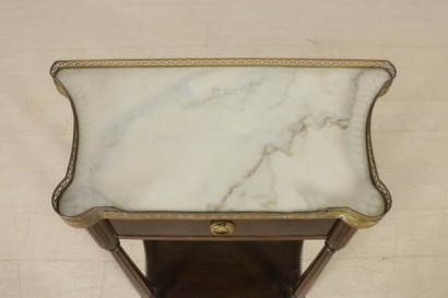 table basse, table basse néoclassique, table basse de style néoclassique, table basse XXe siècle, table basse en acajou, table basse plateau marbre, # {* $ 0 $ *}, #MadeInItaly, #madeinitaly, #table, #oneoclassical table, #ostileneoclassic table, #tavolinoXXsecolo, #tavolinomogano table basse en marbre