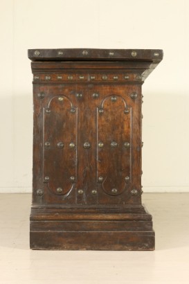 Sideboard bolognese XVII cent. -right side