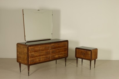 40-50 years-full furniture Dresser