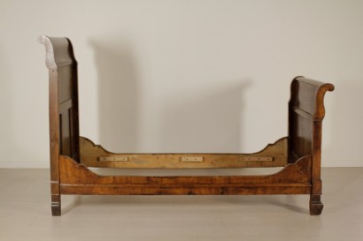 Sleigh bed-side