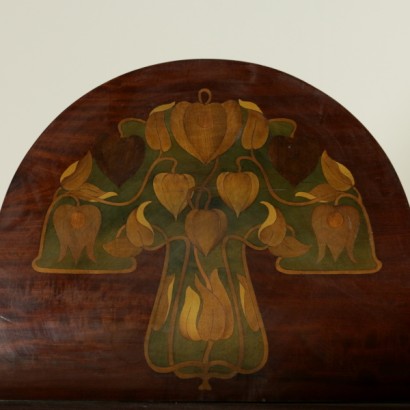 showcase, Art Nouveau showcase, Art Nouveau style, Art Nouveau showcase, mahogany showcase, English showcase, early 900 showcase, 900 showcase, inlaid showcase, inlaid liberty showcase