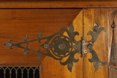 Pétite Armoire Néogothique XIXe Siècle