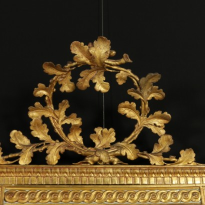 Neoclassical mirror-detail