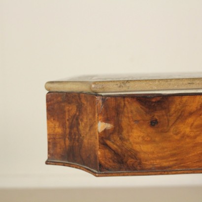 Coffee table with carved stone-detail