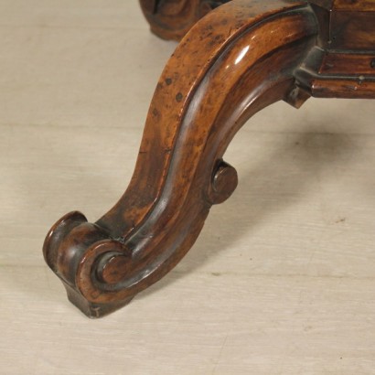 Table basse avec pierre sculpté-détail