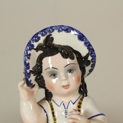 Ceramica Antonio Zen Nove, Bambina con fiori - particolare