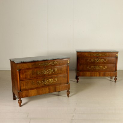 Paire de laiton incrusté commode