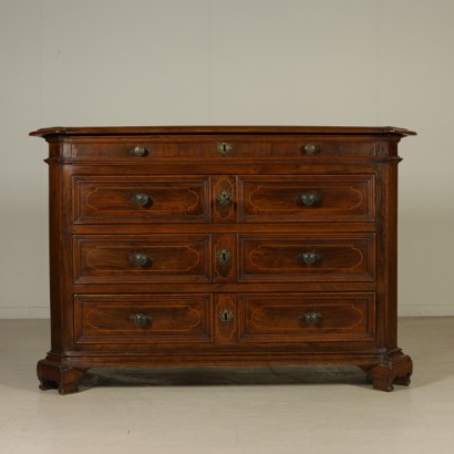 Walnut chest of drawers