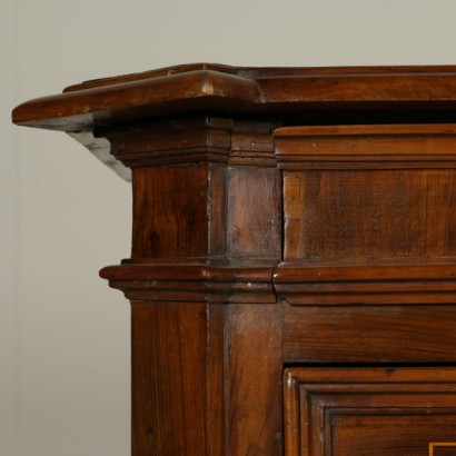Walnut chest of drawers-detail
