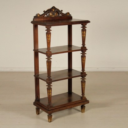 Etagere in stile