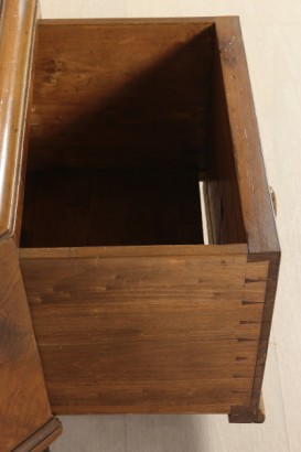 Nachttisch-Intarsien-detail