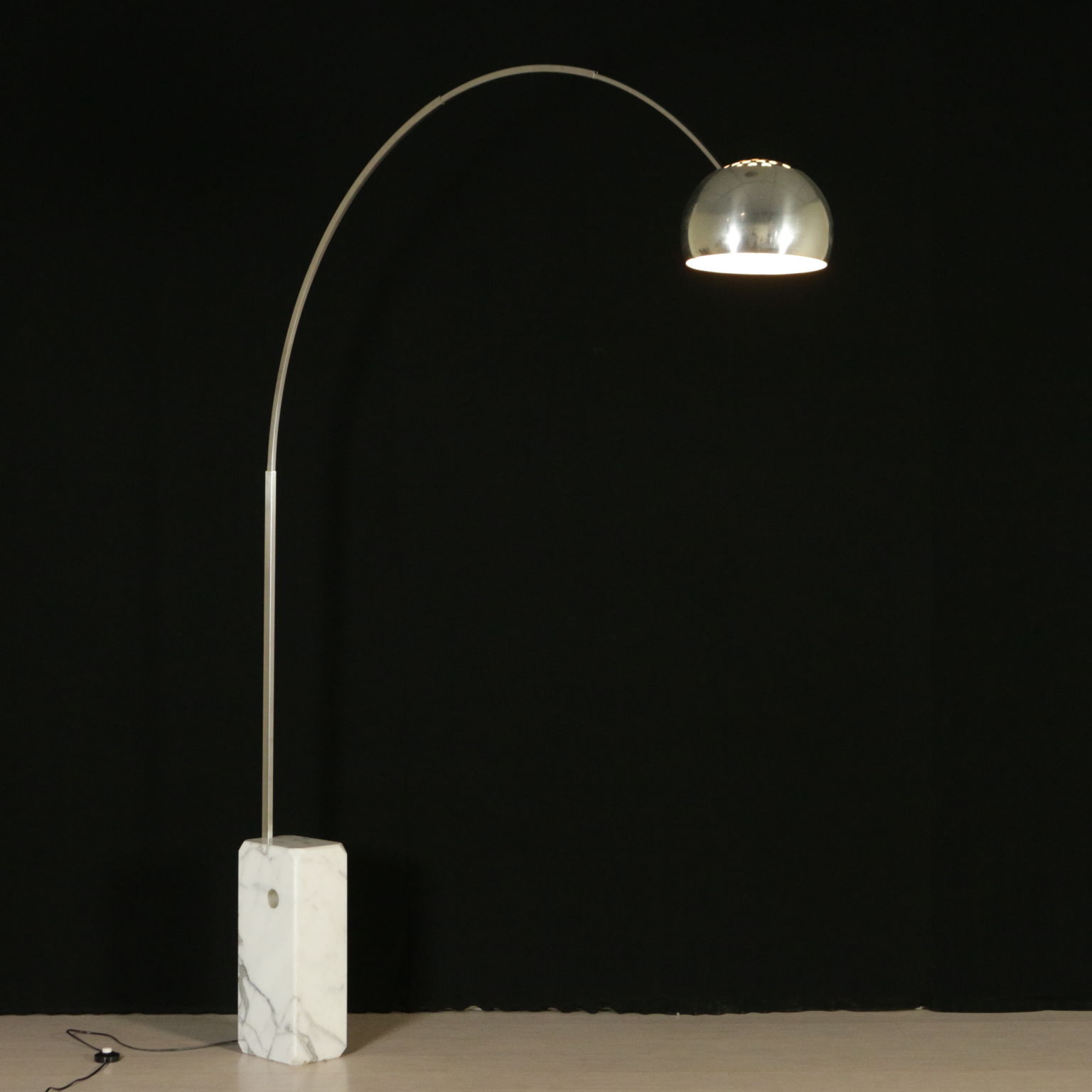 Lampada Arco Illuminazione Modernariato dimanoinmano.it
