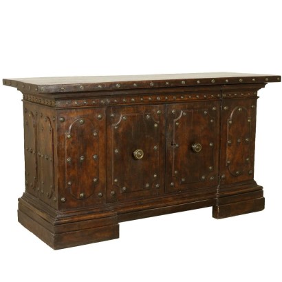 Credenza bolognese