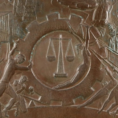 Bajorrelieve en cobre repujado con Allego, Alegoría de la historia del hombre