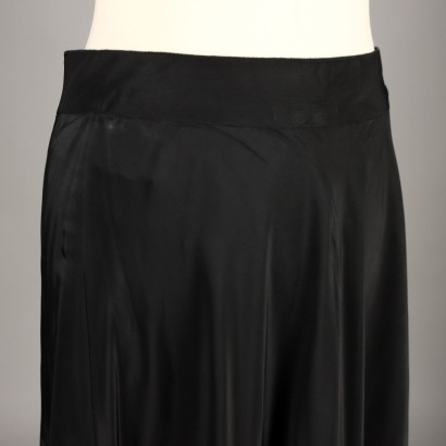 Vintage Skirt with Embroideries in Black Satin Size 10/12