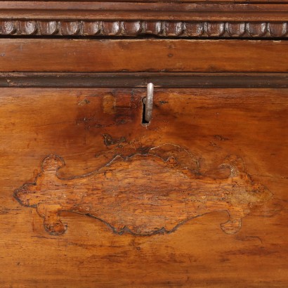 antiques, chest, antique chests, antique chest, antique Italian chest, antique chest, neoclassical chest, chest from the 19th century, Baroque chest