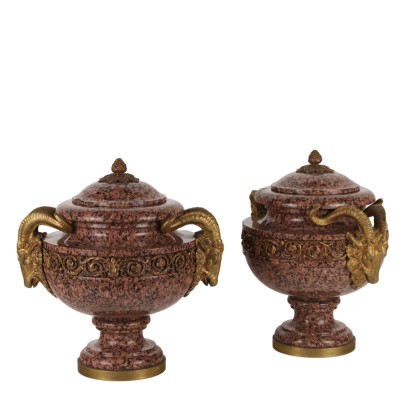 Coppia di Vasi in Granito Rosa Napoleone III