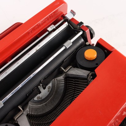 Vintage Typewriter Olivetti Valentine Ettore Sottsass Italy \'900