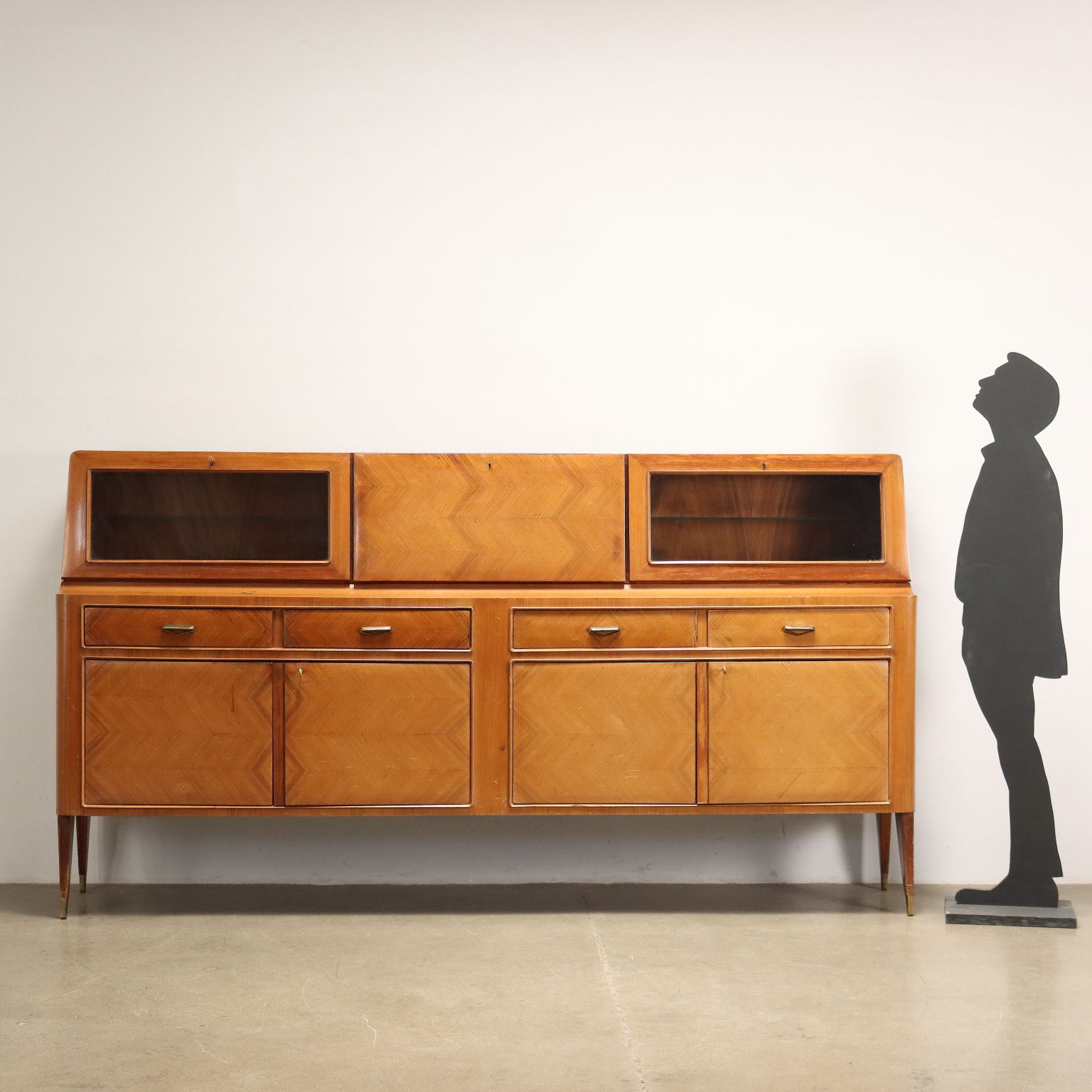 Credenza mobile in legno impiallacciato in ciliegio, anni '50 in vendita su  Pamono