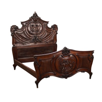 Lit Double Ancien '800 Bois Noyer Gravé Décorations Angelots
