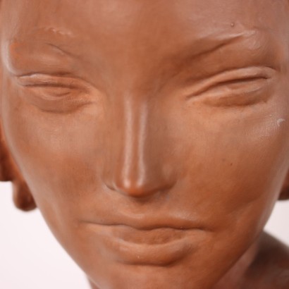 Busto Femminile in Terracotta